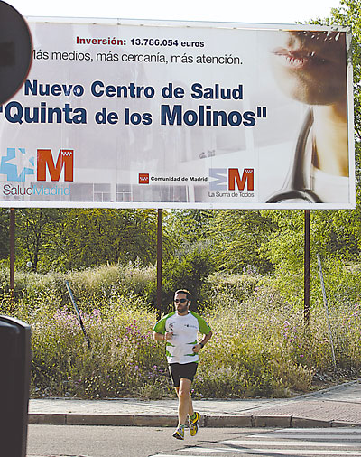 Cartel del centro de salud de la Quinta, que no se construir&aacute;.