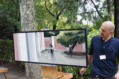 El ganador del pasado año, con una obra de similares características.